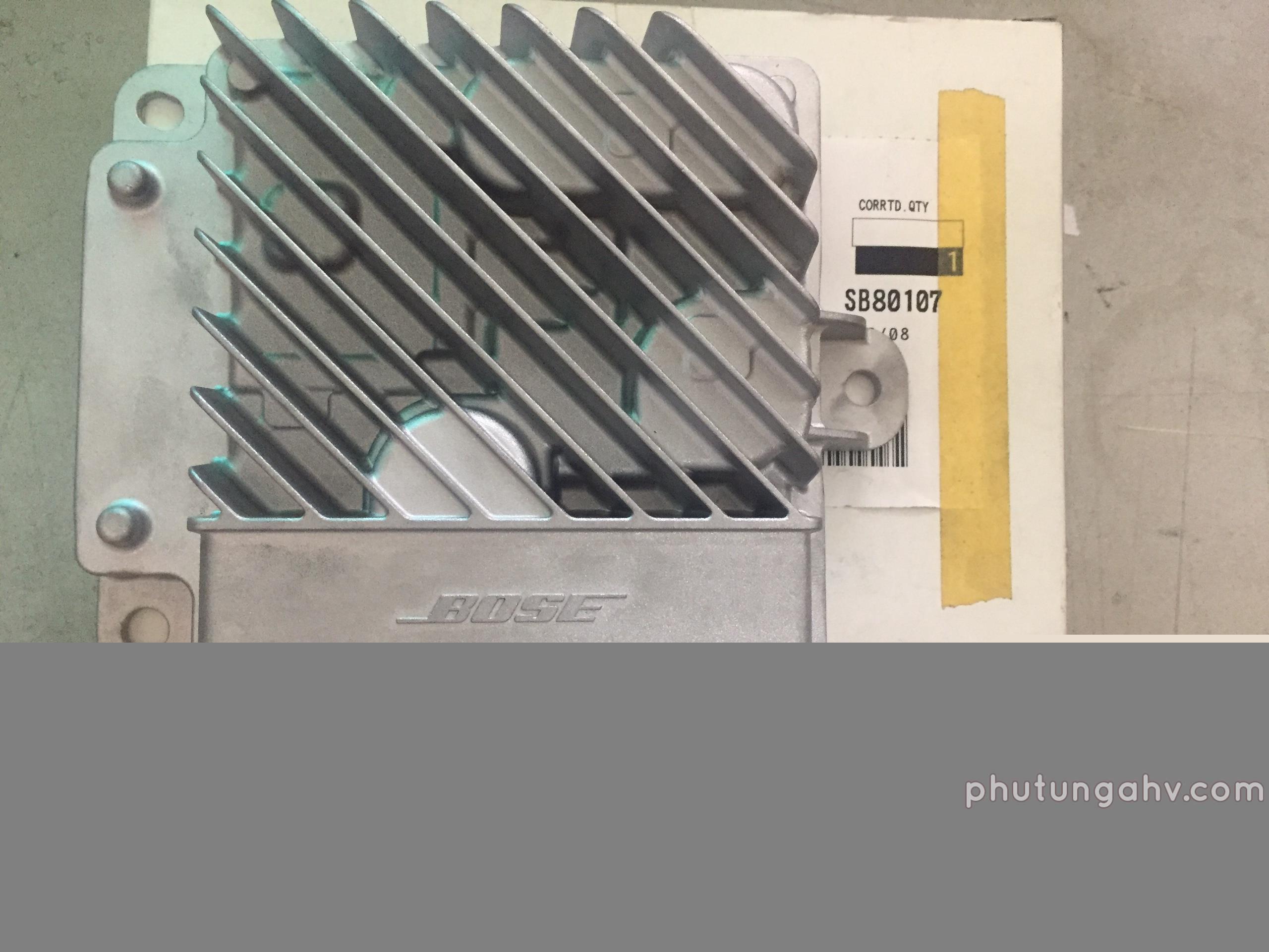 HỘP ĐIỀU KHIỂN LOA AMP,POWER MAZDA CX-5