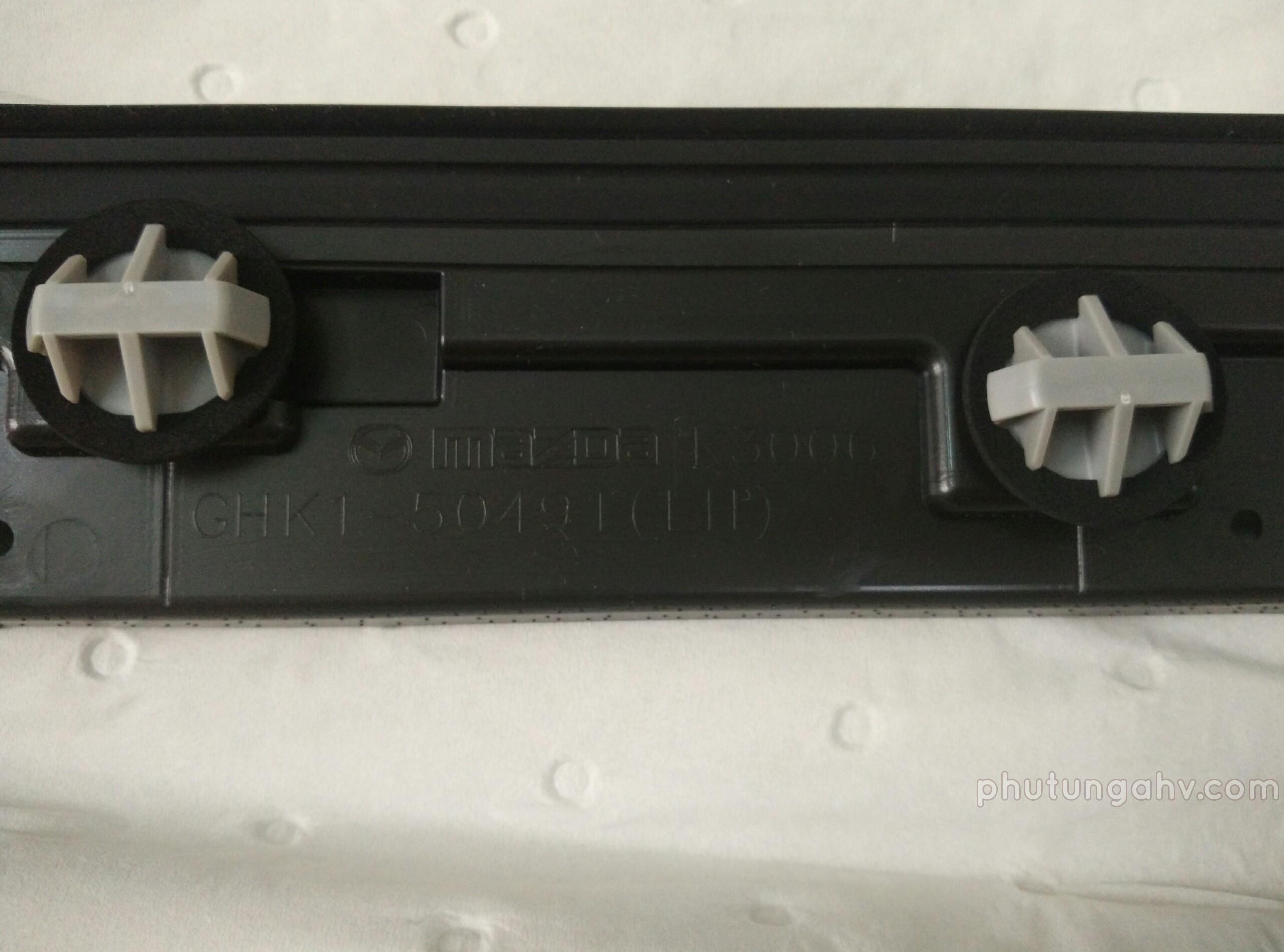 ỐP BABULE BÊN TRÁI	GUARD(L),STONE-REAR MAZDA 6 (2013)