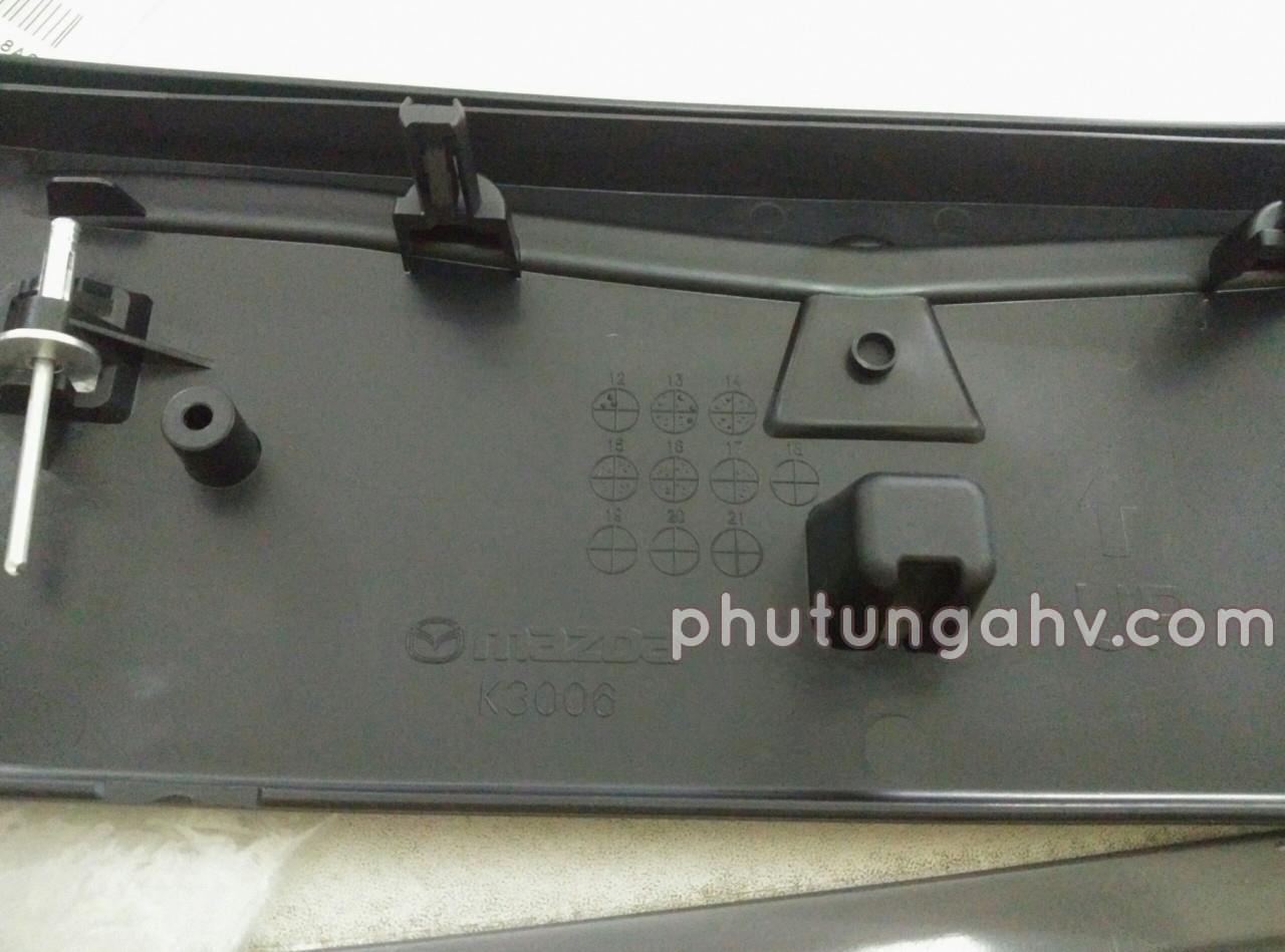 ỐP ĐỆM CA LĂNG	HOLDER,LIC MAZDA 3