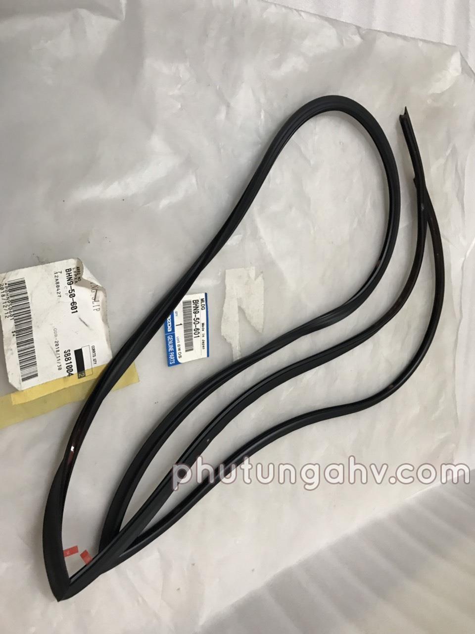 GIOĂNG KÍNH CHẮN GIÓ TRƯỚC MOULD,WIND