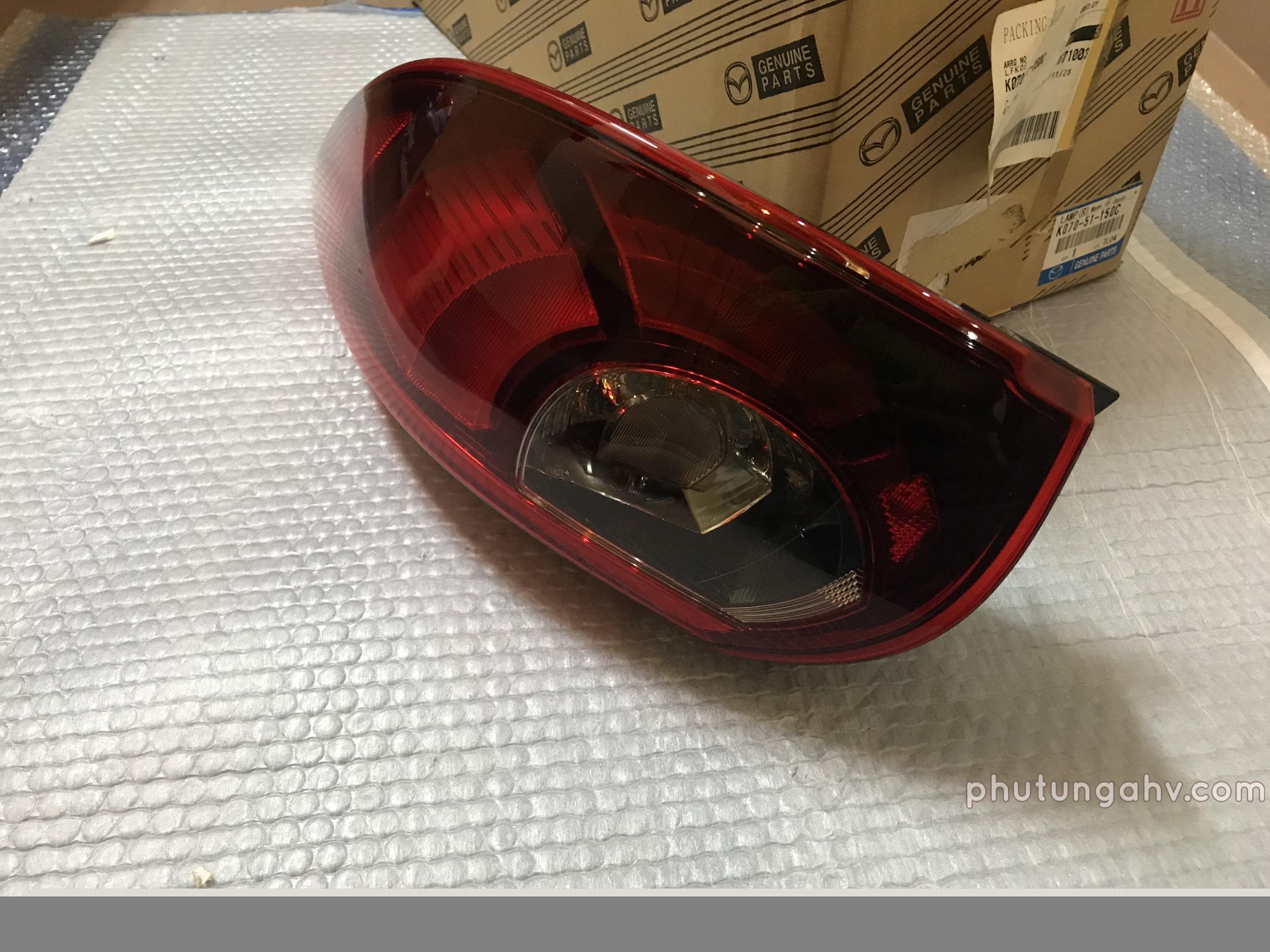 ĐÈN LÁI SAU, NGOÀI, PHẢI	LAMP(R),RR