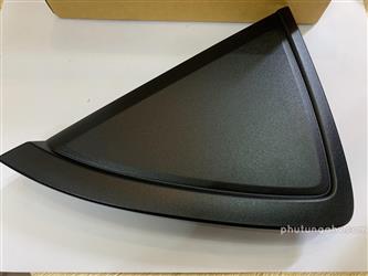 KÍNH TAM GIÁC CỬA SAU, TRÁI	GARNISH(L) MAZDA 2 (2015)