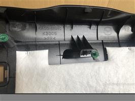 TÁP PI NẮP CỐP SAU TRIM, LIFTG MAZDA CX-5 (2015) CÁI